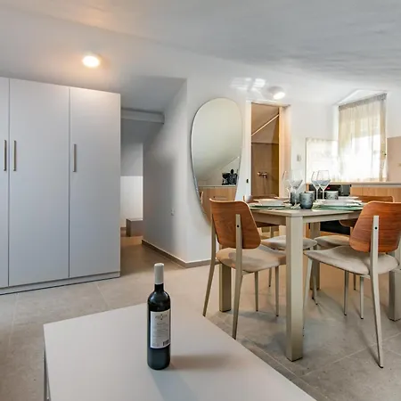 Luxury Apartments Brijuni Valbandon Room photo